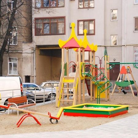 Нові Апартаменти 83 伊万诺-弗兰科夫斯克 外观 照片